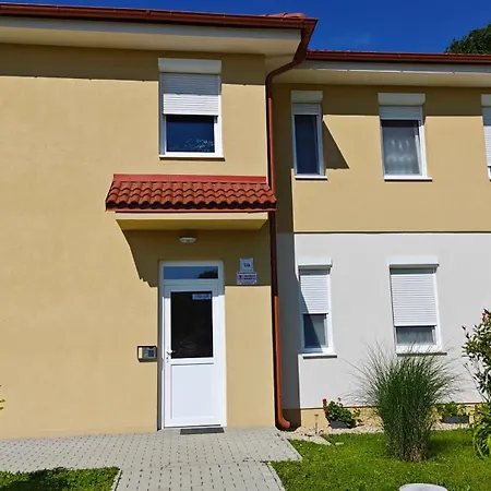 Dudy's Flat Sárvár